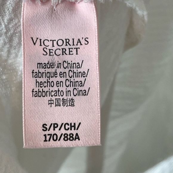 Victoria's Secret White Jumpsuit with Elegant Design - Picture 10 of 11